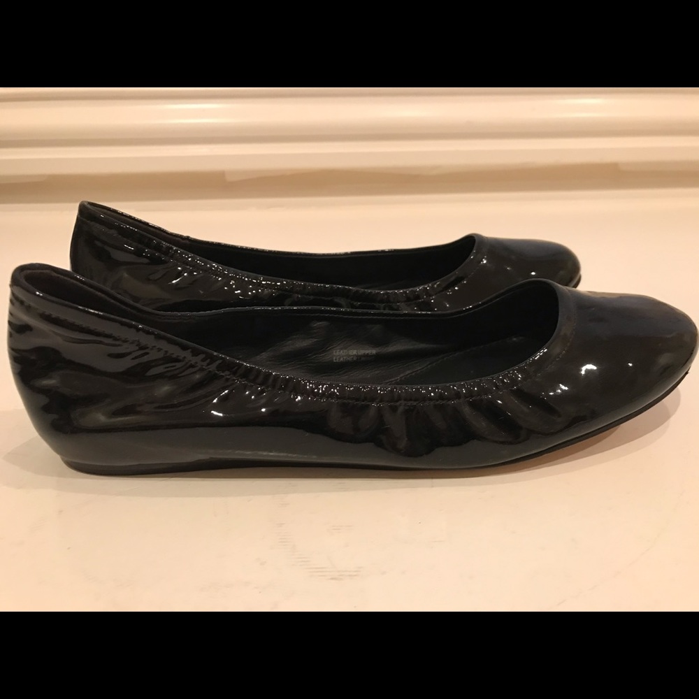 Vera Wang, patent leather black flats, size 9.5